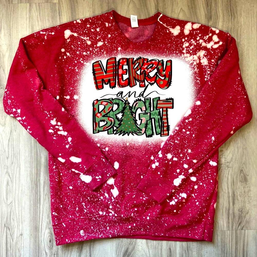 🆕 Gildan Christmas Merry and Bright Bleached SweatShirt